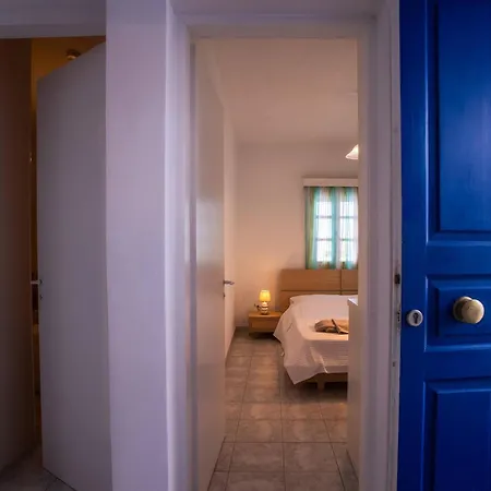 Breeze Naousa (Paros)