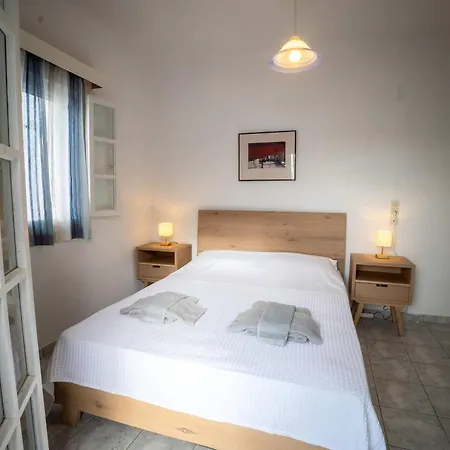 Breeze Naousa (Paros)